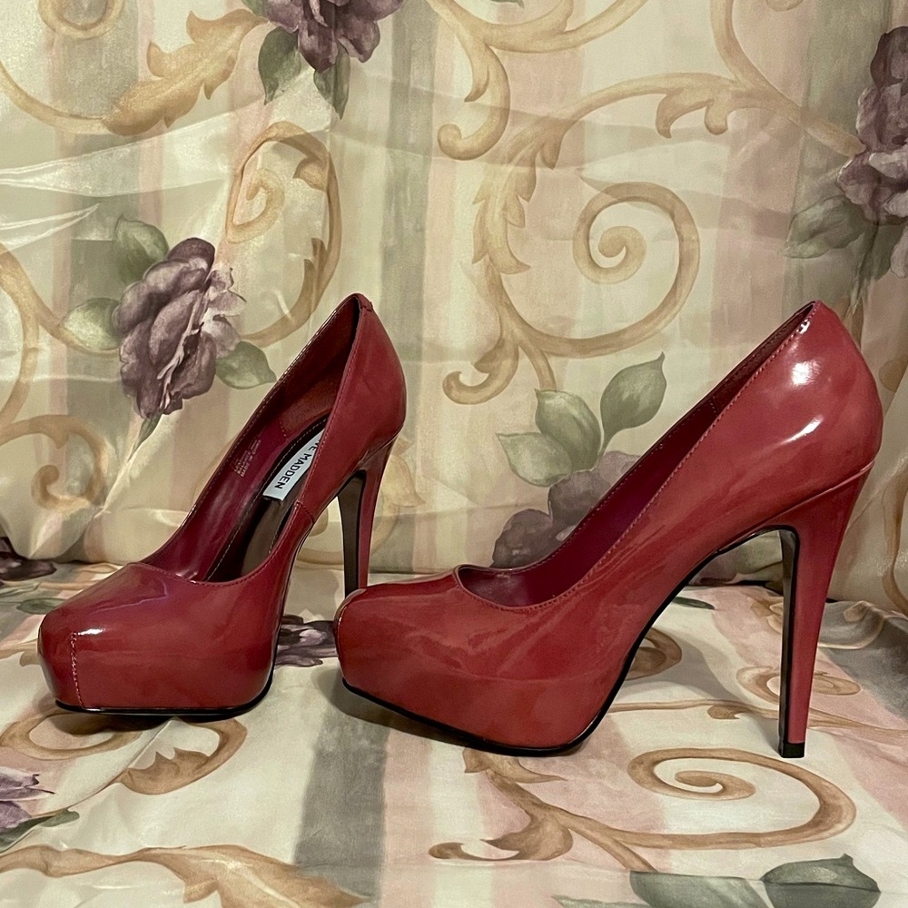 Steve Madden RUSSHH Lavender Patent Pumps NWOT - Picture 2 of 8